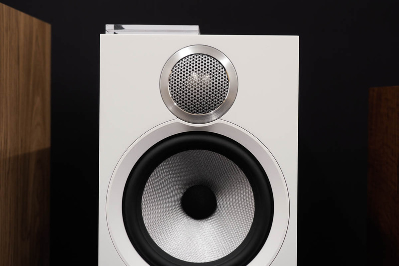 B＆Wのエントリースピーカー「600 S3」シリーズを発売、新機軸チタン
