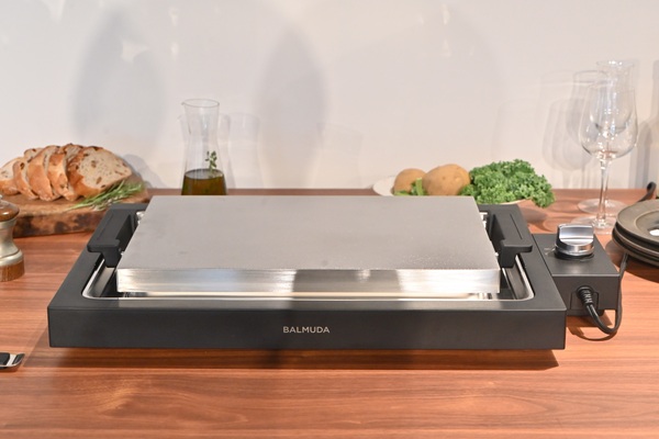 BALMUDA The Plate Proバルミューダ ホットプレート - キッチン家電