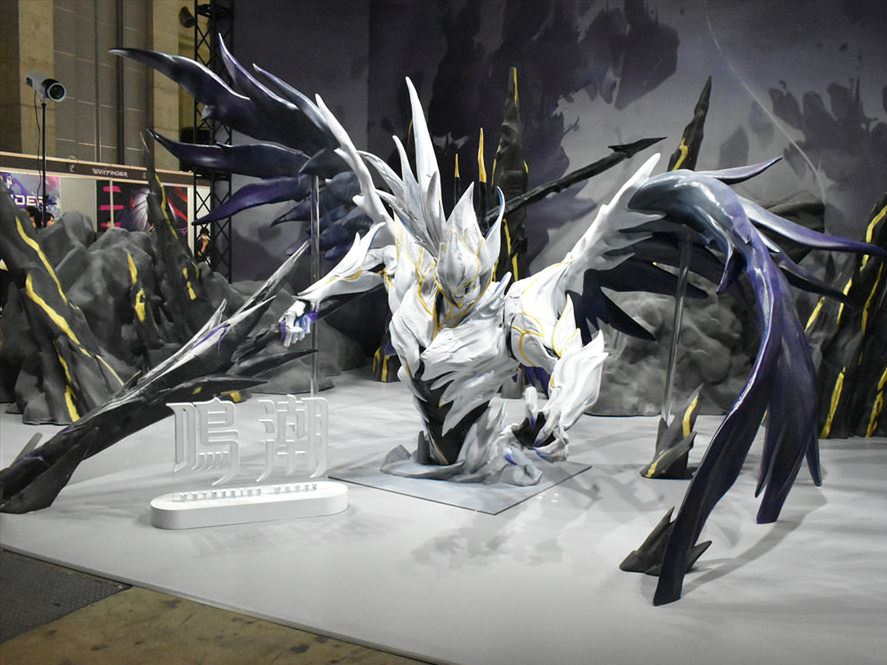 ASCII.jp：次世代のオープンワールドアプリゲー『鳴潮』でボスバトルを