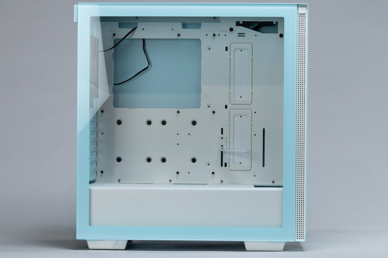 淡い水色がいい！ ドスパラ×DeepCoolのミドル／ミニタワーケースを