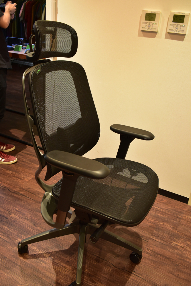 薄すぎるレバーレスアケコン「Razer Kitsune」も!Razer新製品を試してきた