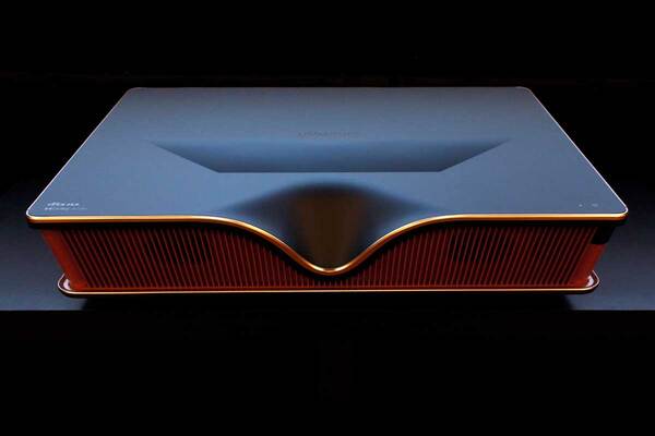 RGBレーザー搭載、設置も調整も極めて簡単なNOMVDIC「P2000UST-RGB」を