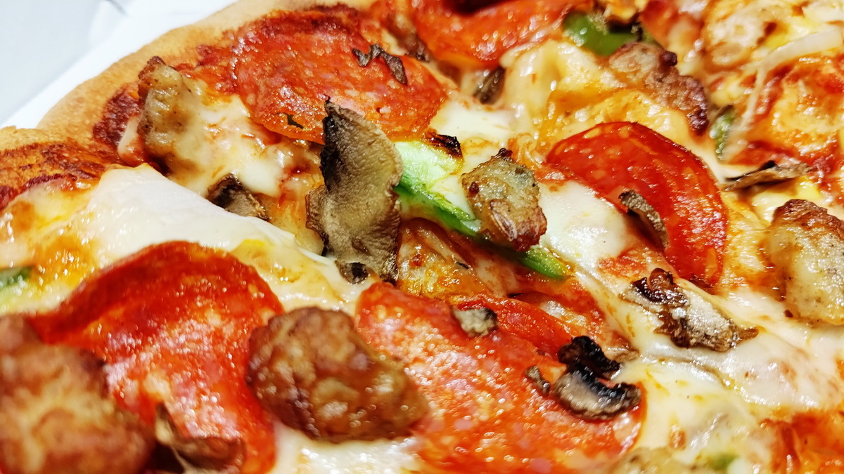 “ドミノ・ピザ「1980’s・クワトロ」”