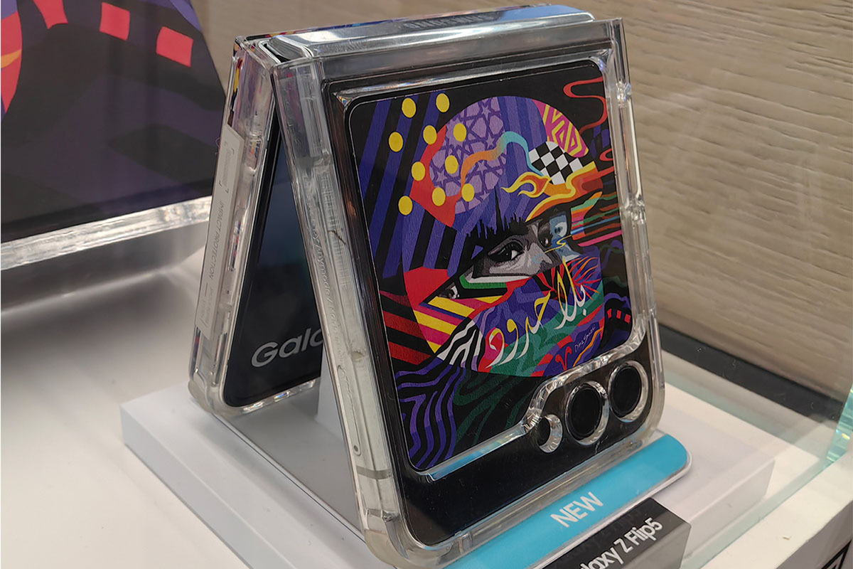 ASCII.jp：限定版折りたたみスマホ「Galaxy Z Flip5 Beyond Limits