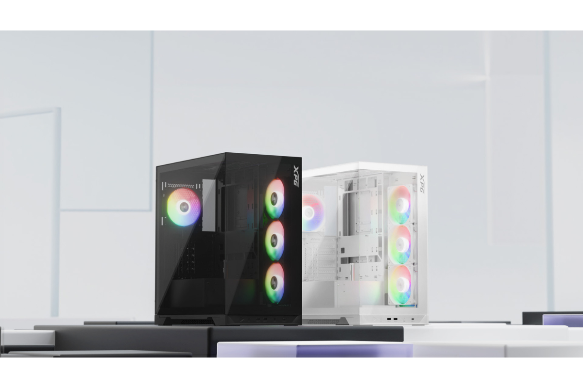 PCケース１つとフルカラーLEDファンが８枚　ピラーレス　２面ガラス　A-DATA XPG INVADER X 61CjBIVdm0L._AC_UF350,