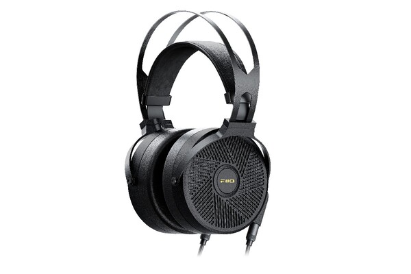 低出力アンプでも駆動できる平面磁界ドライバーヘッドホン「FT5