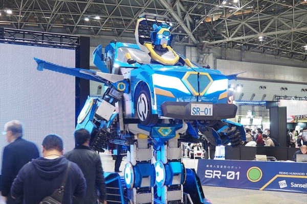 こいつ、動くぞ！AM EXPOの巨大ロボット実演展示は大きな注目を集めた