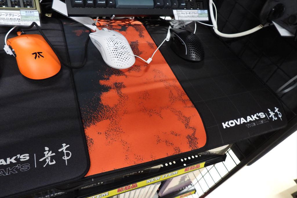 ASCII.jp：エイム練習ソフト「KovaaK's」とのコラボマウスパッドが登場