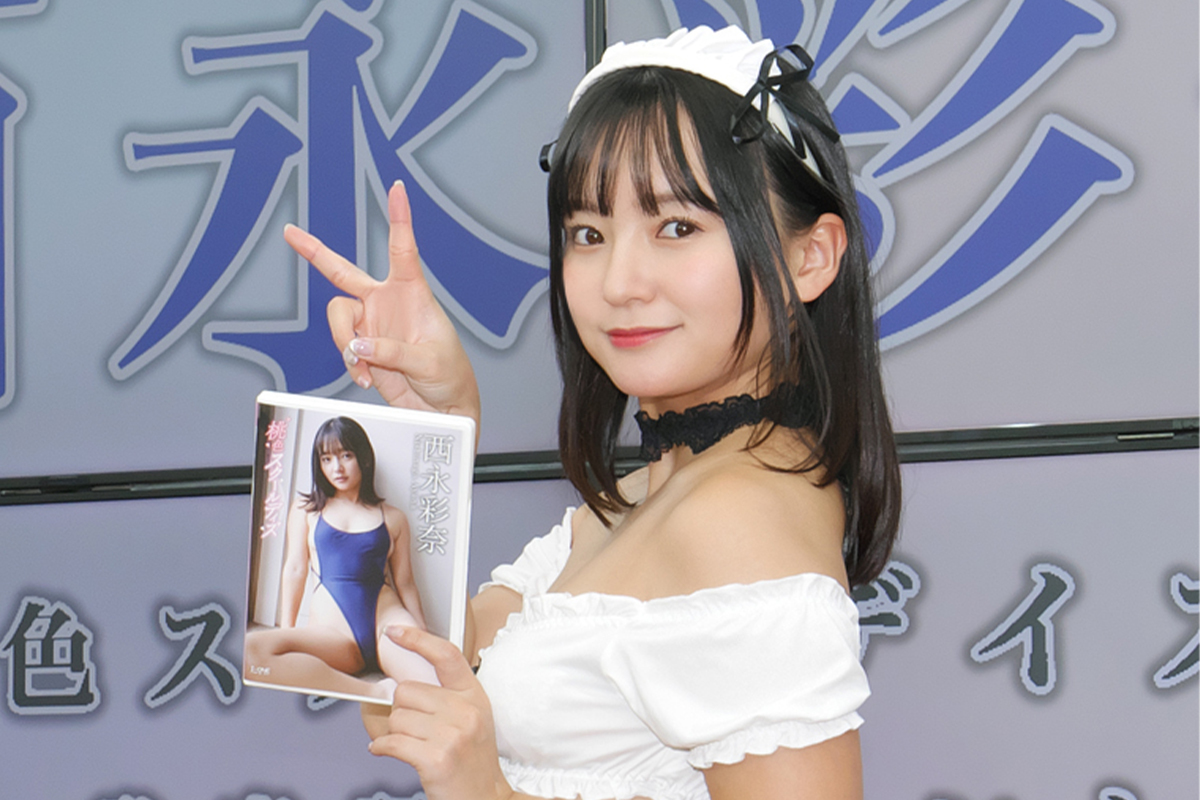 ASCII.jp：「清楚な半袖セーラーとギャル制服で魅せます」 西永彩奈