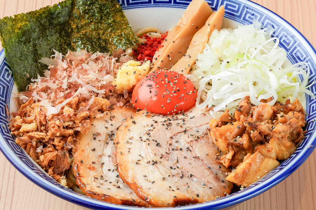 ASCII.jp：「狼煙」グループの総力×埼玉食材のガッツリまぜそば！ 初