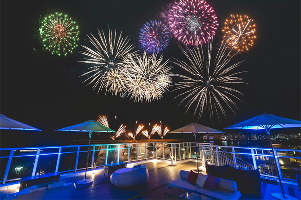 ダブルツリーbyヒルトン沖縄北谷リゾート「43ウェストルーフトップバー