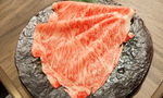 焼きしゃぶが凄い！希少な A5等級牛肉「近江うし」の焼肉がたっぷり味わえる「にくTATSU 日本橋室町店」に潜入