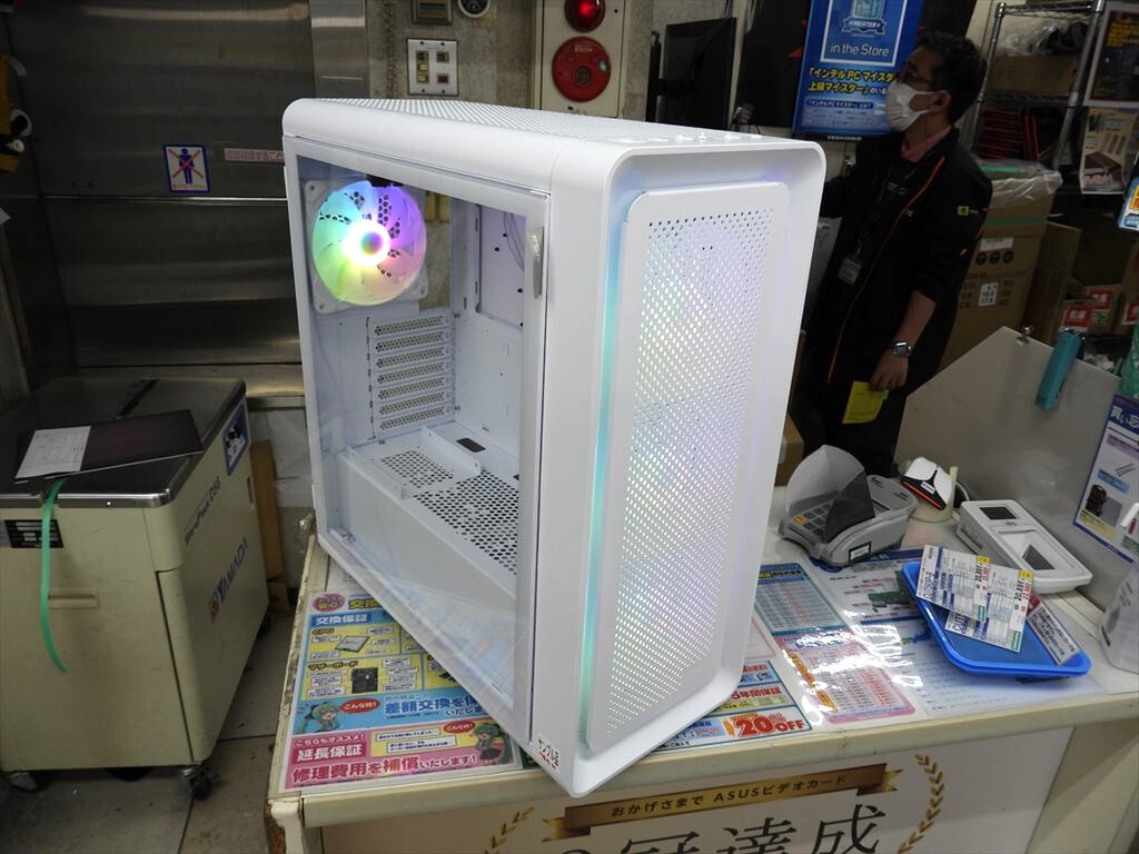 裏面に電源ケーブルが配線済みのPCケース「CUT593P」がFSPから発売