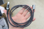 USB PD給電のワット数がわかるUSB4対応のチェッカー付きケーブル