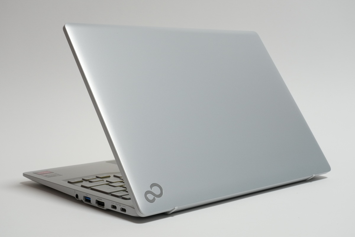 ASCII.jp：バッテリーで15時間駆動しました！ 格安14型ノートPC