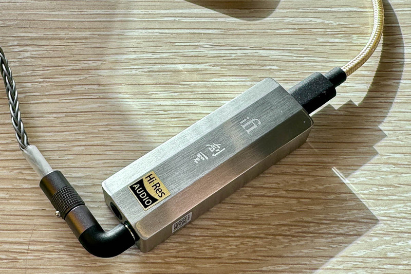 ソリッドなステンレス筐体とK2HDサウンド、iFi audioの「Go bar 剣聖 