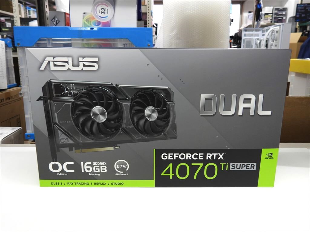 長さ267mmのGeForce RTX 4070 Ti SUPERがASUSから発売