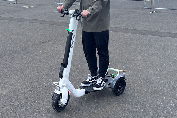 電動キックボード初見プレイ！ 最初から上手く乗れるものなの？