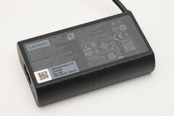 「ThinkPad X1 Carbon Gen12」実機レビュー