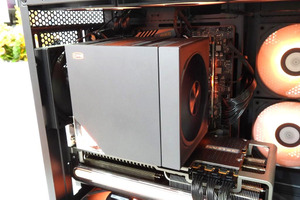 CPSのキューブ型巨大空冷CPUクーラー「RZ820」がCOMPUTEXで展示中、7月発売予定