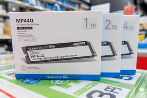 最高7400MB/sの最新3D QLC NAND採用SSDがTeamから登場