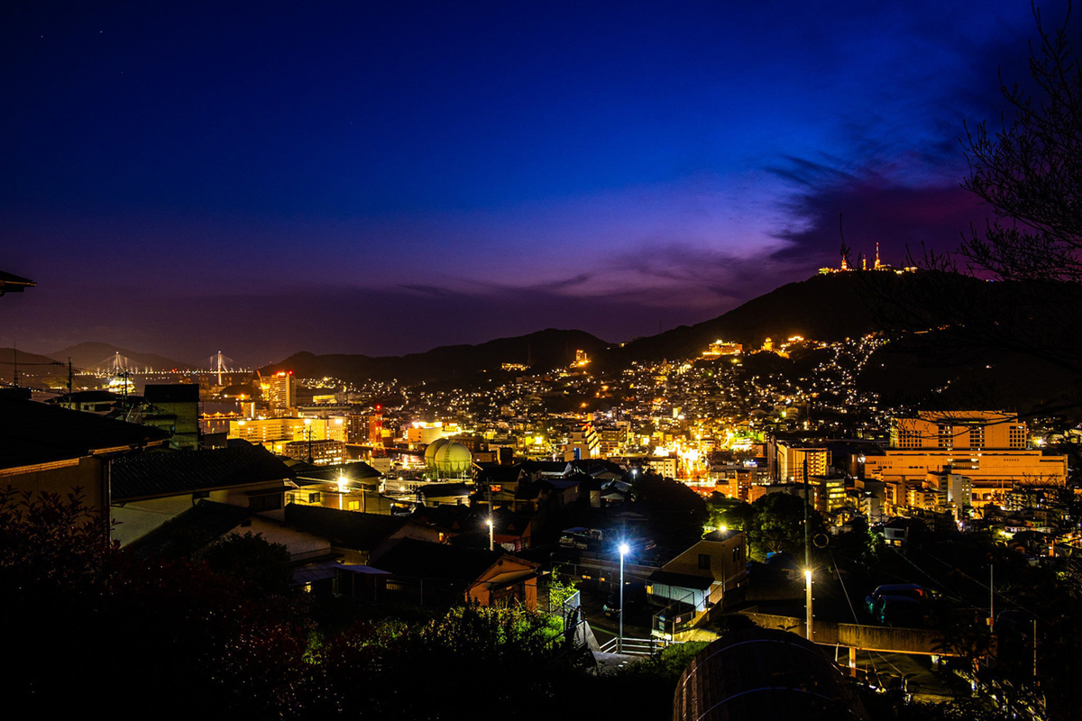 ASCII.jp：100万ドルの夜景を見下ろすプライベートサウナ「長崎サウナ