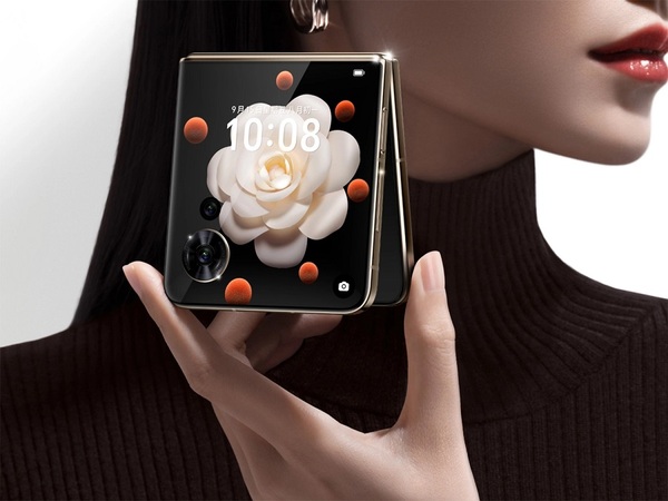 HONOR参入で中国で競争激化、フリップ型の折りたたみスマホ - 週刊アスキー