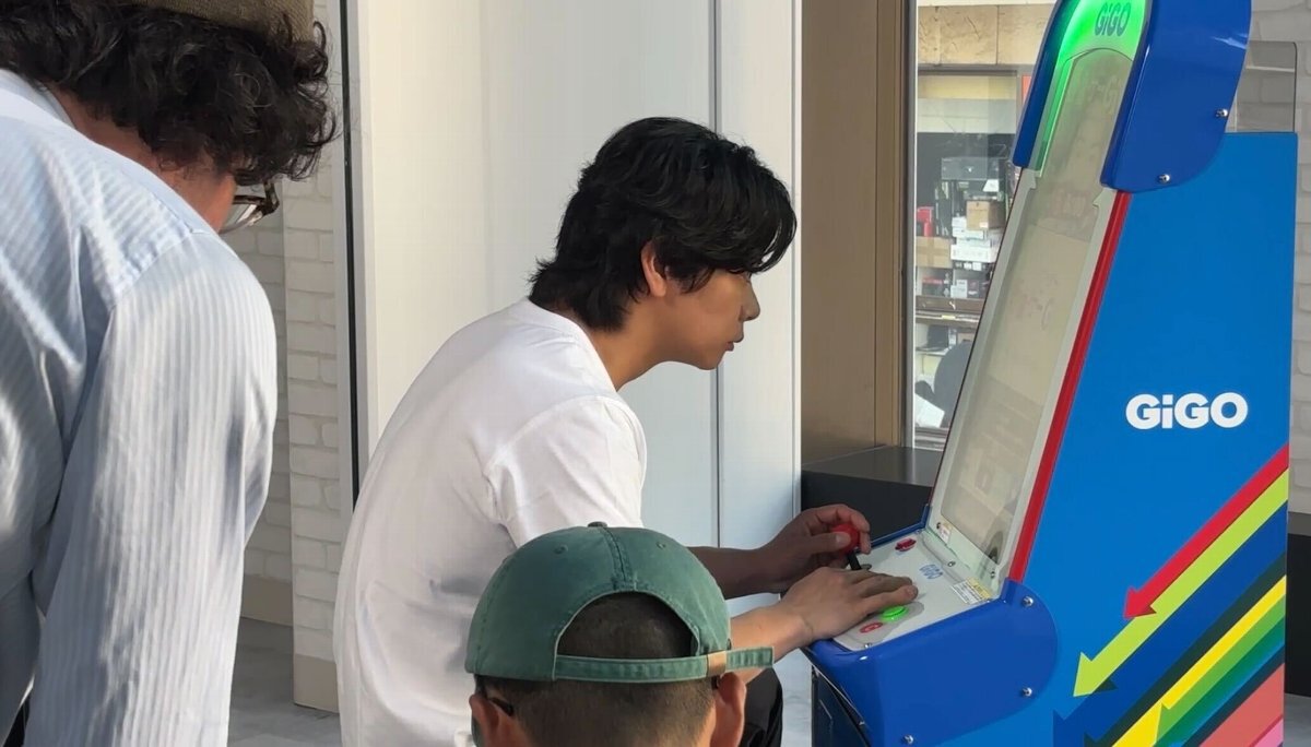 芸人初！野田クリスタルさんがゲーセンのアーケードゲームをプロデュース