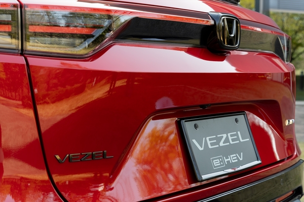 ASCII.jp：個性を主張せよ！ HondaのSUV「VEZEL」純正アクセサリーを一挙紹介 (1/2)