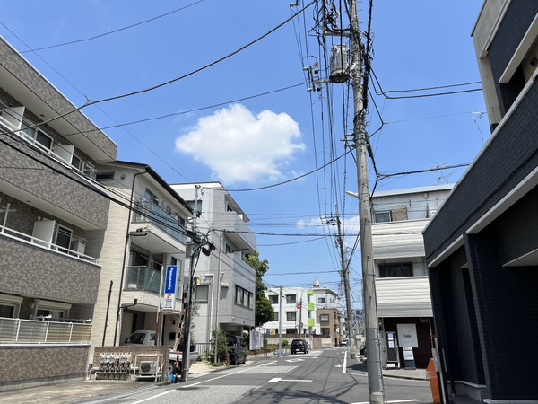 綾瀬駅から亀有方面への街並み