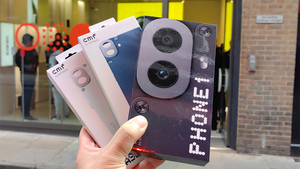 Nothingの最新スマホ「CMF Phone 1」にロンドンで対面し興奮のまま購入！