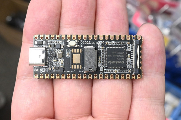 その他 pico Linuxが動く！ 1100円から買える格安のシングルボードコンピューター