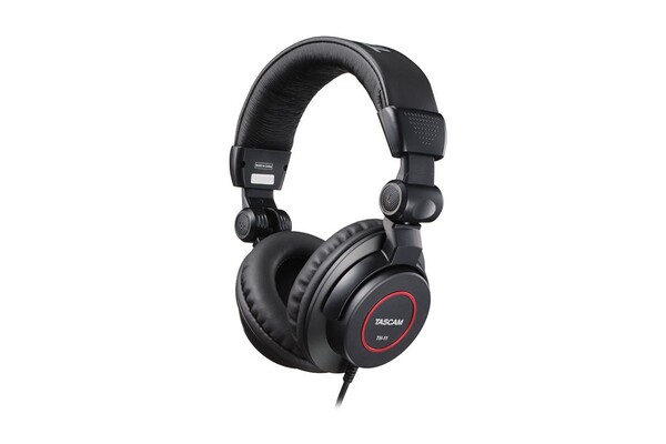 TASCOM、持ち運びしやすいモニターヘッドホン「TH-11」 7700円 - 週刊