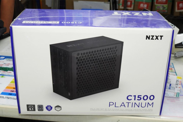 80PLUS PLATINUMで1500Wを誇るハイエンド電源ユニット - 週刊アスキー