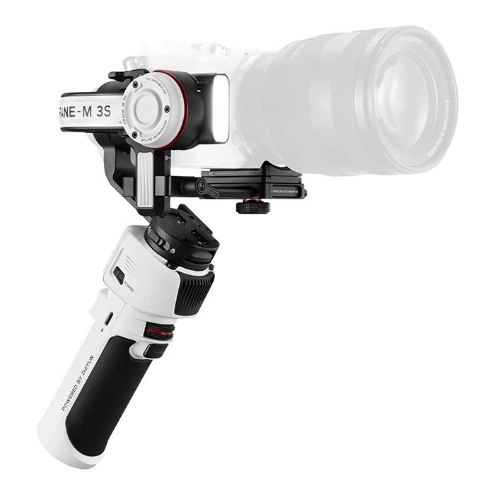 ASCII.jp：わずか705gと小型・軽量で、持ち運びやすさが強み! 「ZHIYUN