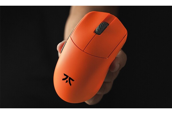 Fnaticの8Kポーリングレートに対応するゲーミングマウス「Lamzu MAYA X