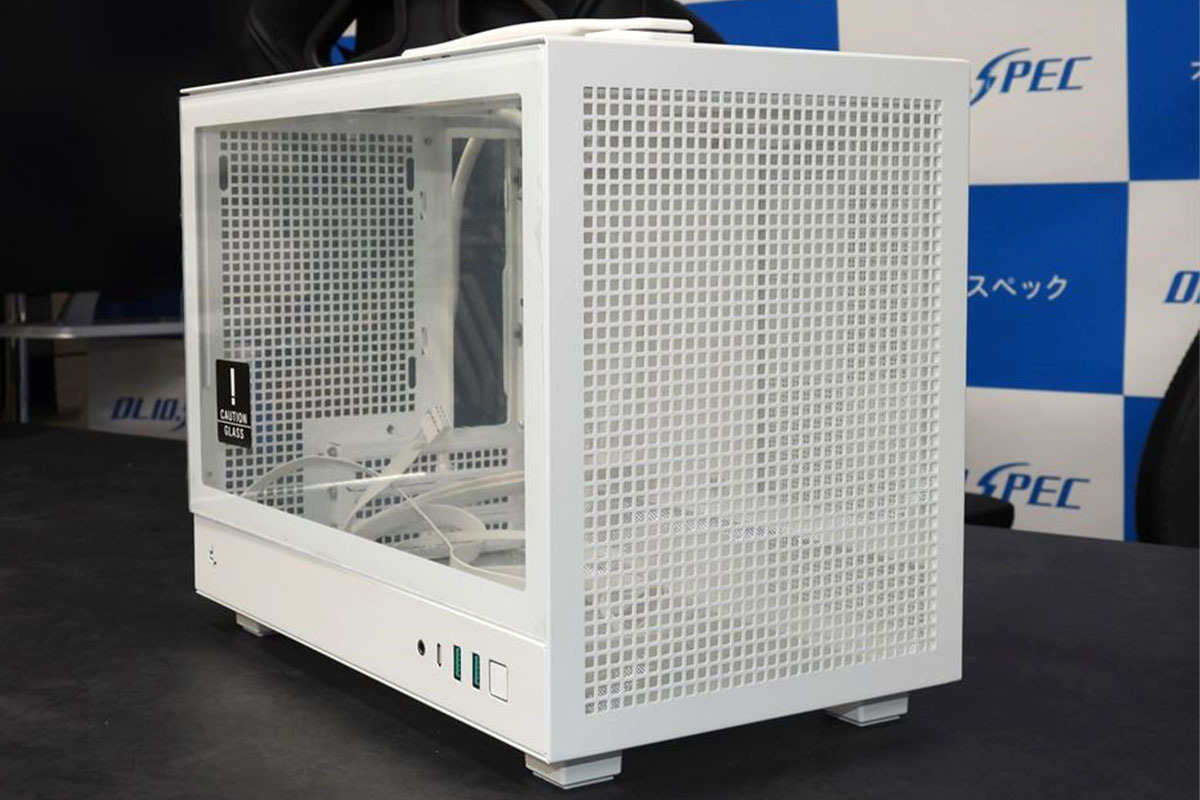 ASCII.jp：エアフローに優れたキャリーハンドル付きのDeepCool製Mini