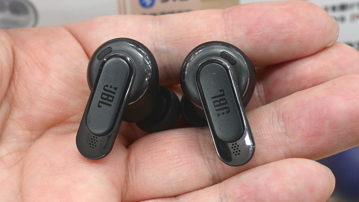 ASCII.jp：デュアルドライバーになったJBLのハイエンドイヤホン「Tour