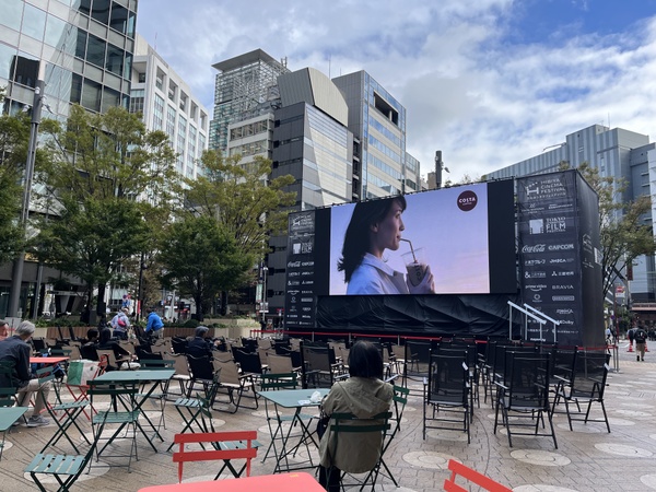 「東京国際映画祭2024」東京ミッドタウン日比谷前の広場の様子