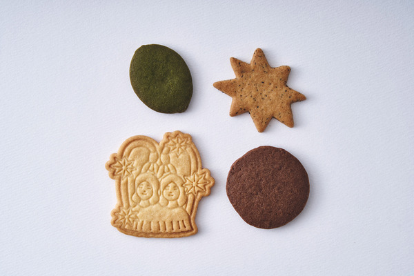 「フェアリーケーキフェア」のクリスマスビスケット缶 天使の祈り