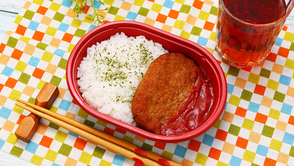 ローソンストア100「だけ弁当（マルシンハンバーグ）」