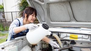 オイル交換は旧車整備の基本！ ギャランを動かすためにオイルチェックからスタート