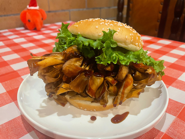 ドムドムハンバーガー「今夜は まいたけバーガー」