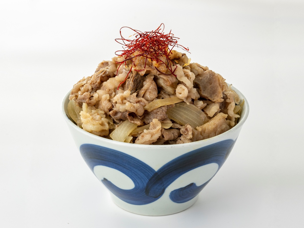 「HAPPY NYORO YEAR 2025」の総重量600g 但馬牛牛丼倍盛り