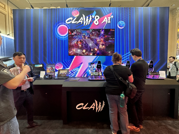 Claw 8 AI+