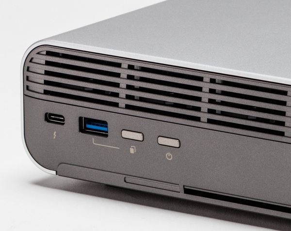 35万円超NAS、Thunberbolt 4&10GbEでPCとつないだら神速すぎ! 18.2GBを7秒でコピー