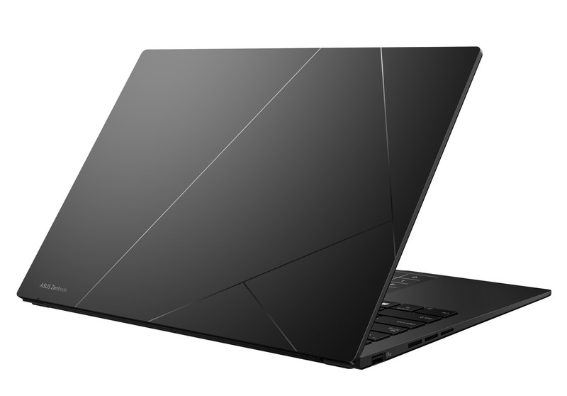 ASUSが最新CPU搭載の2画面ノート「Zenbook DUO」など4機種を発表