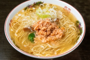 栃木が誇る“究極のニジマス”の魅力を凝縮！「ラーメン専門店 竹末本店」のプレミアム塩ラーメン クッキング！