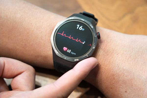 HUAWEI WATCH D2