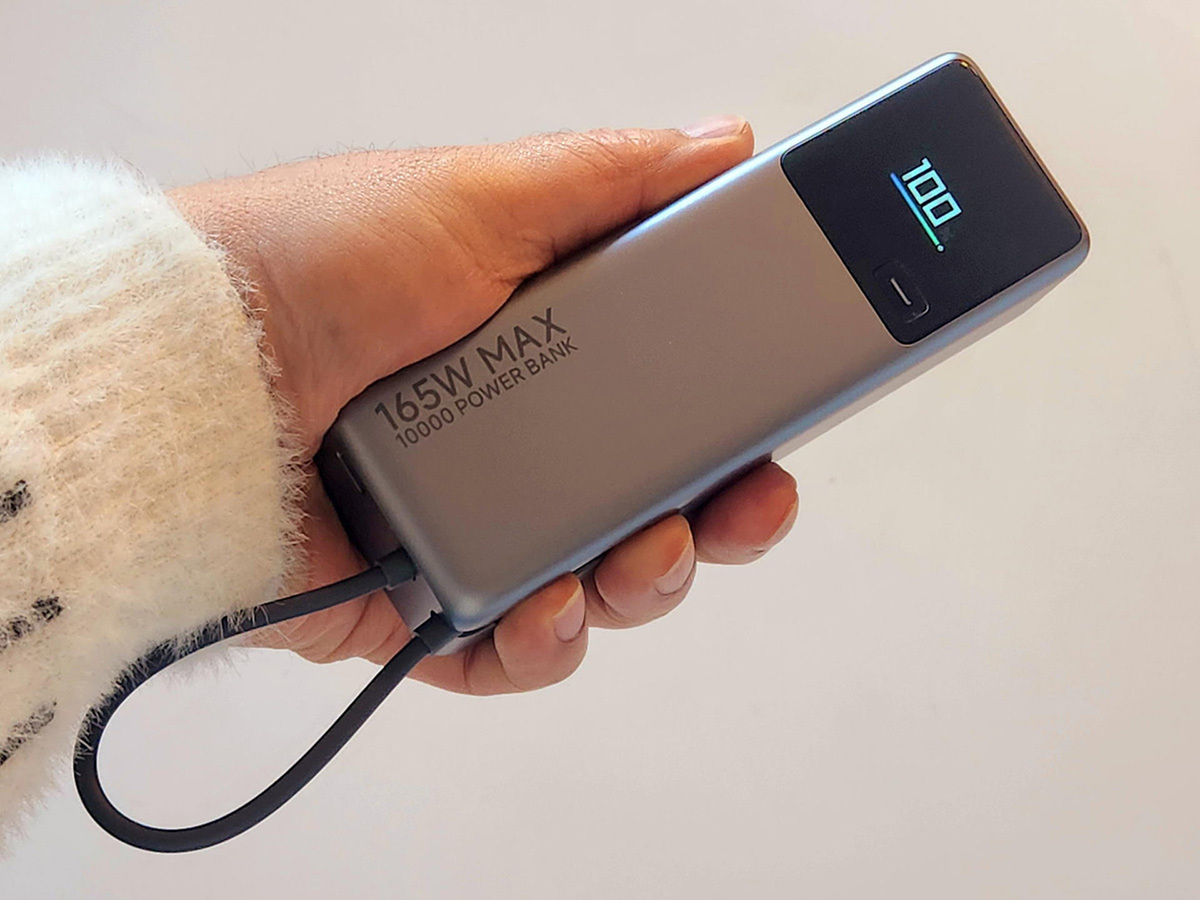 ASCII.jp：急チャー対応、売れているらしい最大165Wのケーブル内蔵